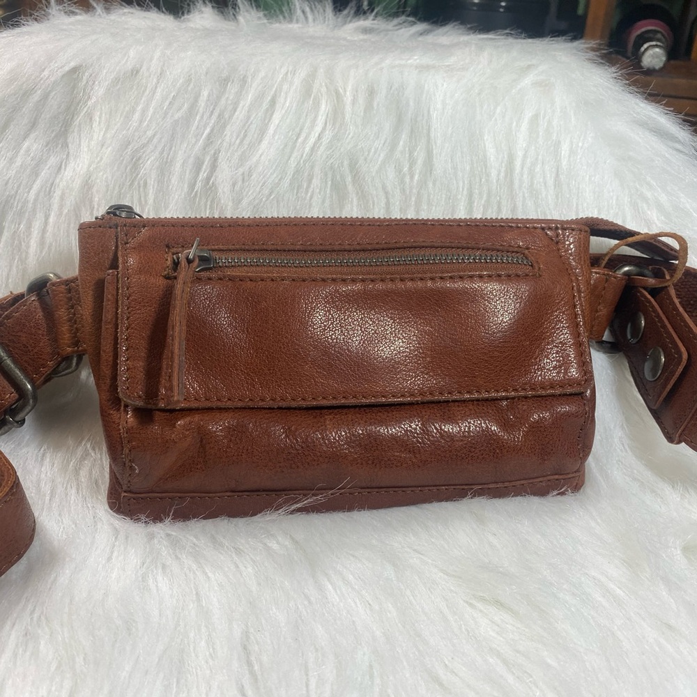 SPIKE AND SPARROW 100% GENUINE LEATHER BELT BAG  TAN smoke free home.
